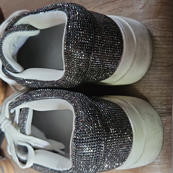 Sparkling Silver Women's Jessica Simpson Sneakers 9.5 - Picture 3 of 4